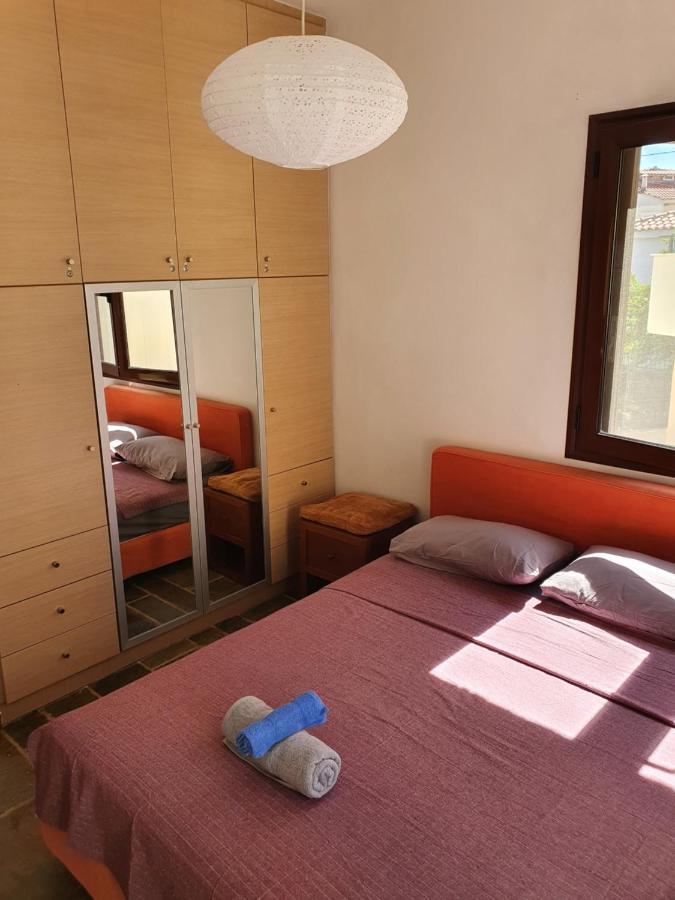 Julia'S Apartment 卡拉马塔 外观 照片