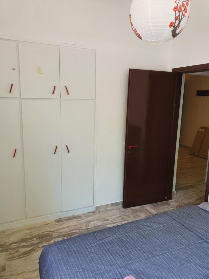Julia'S Apartment 卡拉马塔 外观 照片