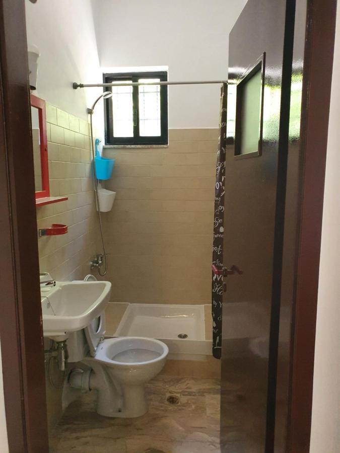 Julia'S Apartment 卡拉马塔 外观 照片