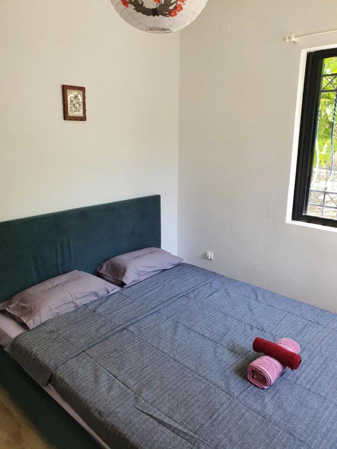 Julia'S Apartment 卡拉马塔 外观 照片