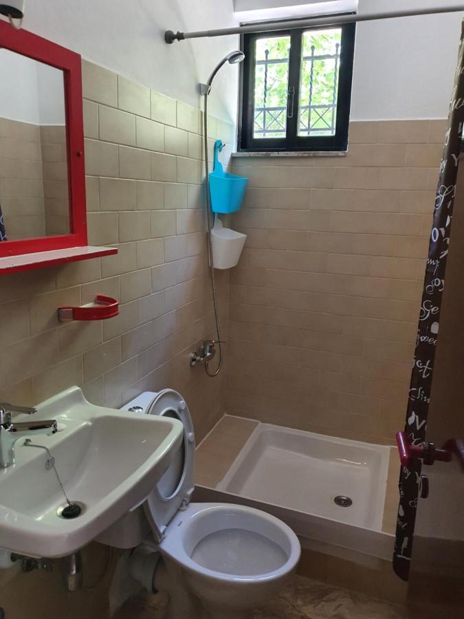 Julia'S Apartment 卡拉马塔 外观 照片